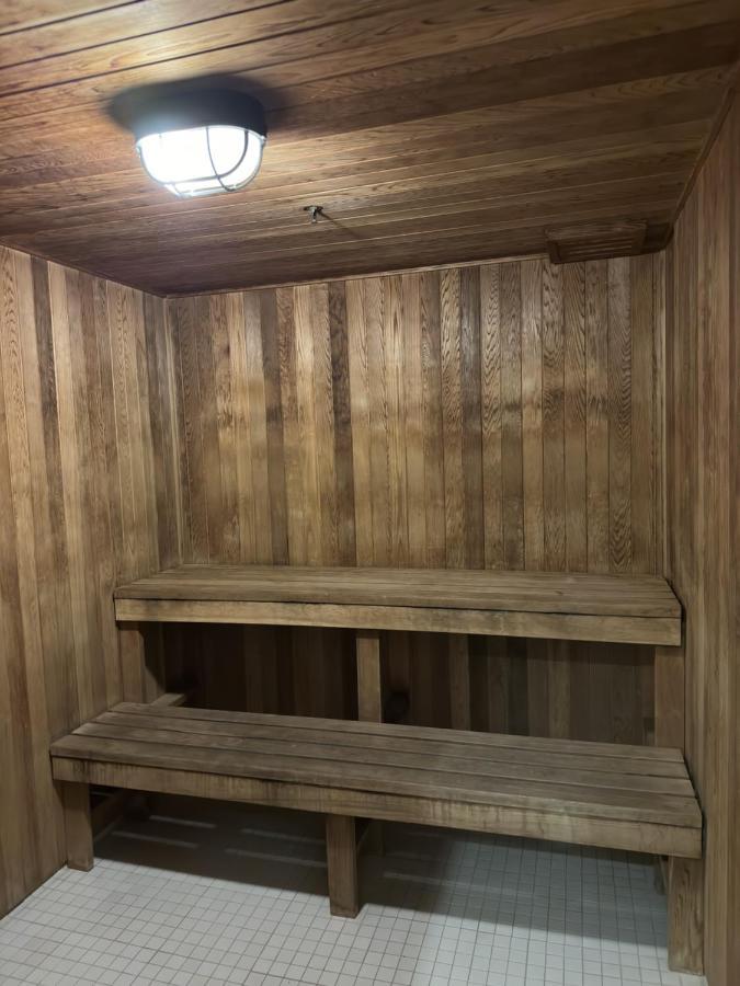 Luxury Downtown Toronto 2 Bedroom Suite With City And Lake Views And Free Parking Extérieur photo