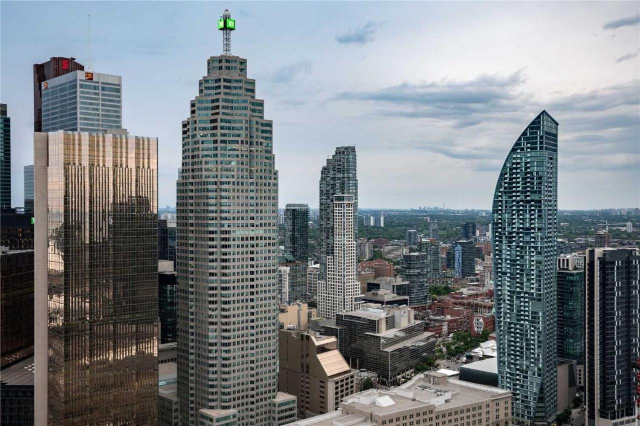 Luxury Downtown Toronto 2 Bedroom Suite With City And Lake Views And Free Parking Extérieur photo