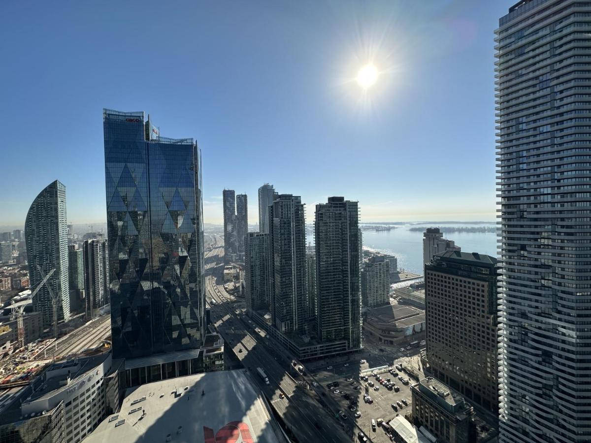Luxury Downtown Toronto 2 Bedroom Suite With City And Lake Views And Free Parking Extérieur photo