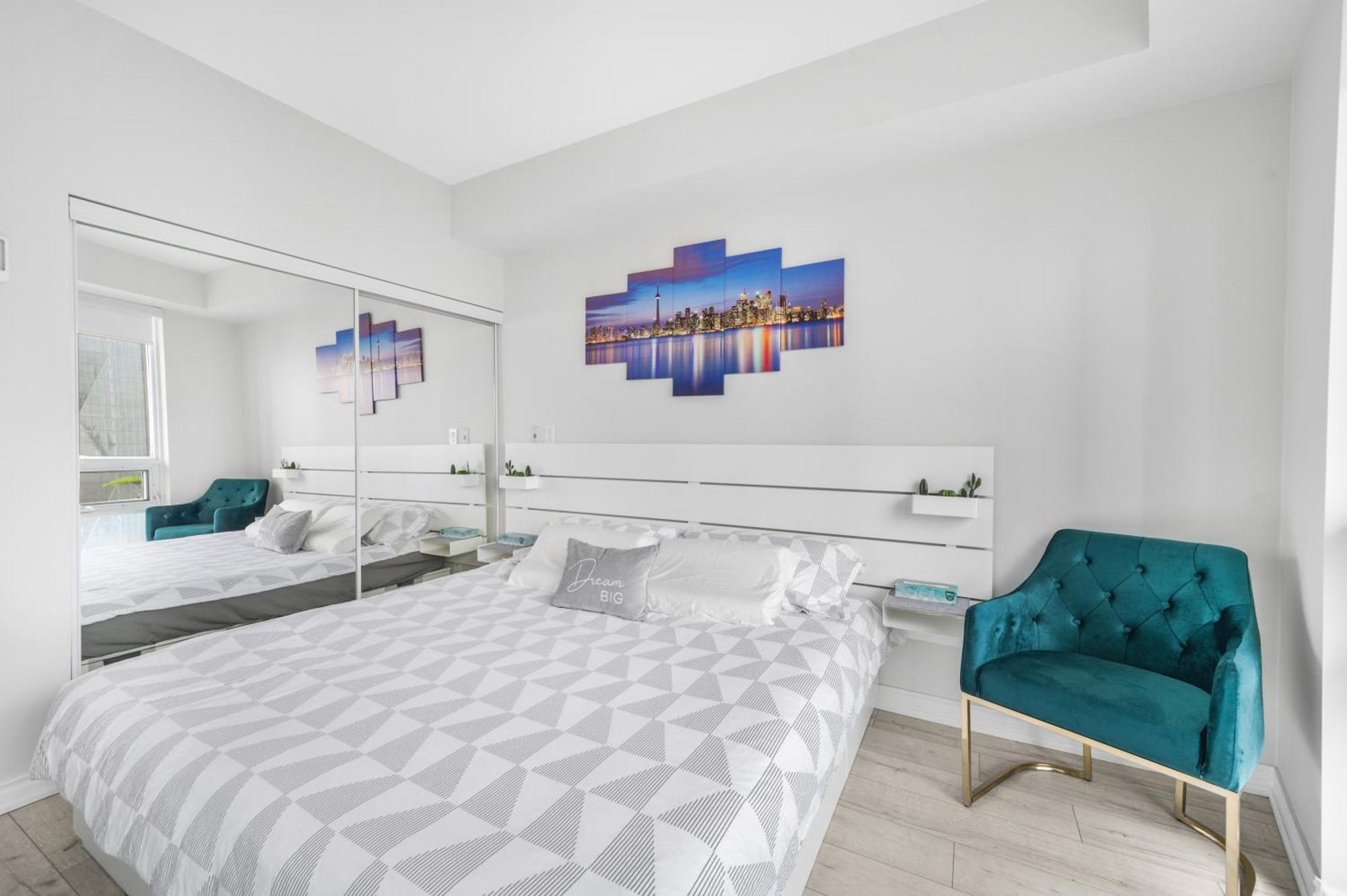 Luxury Downtown Toronto 2 Bedroom Suite With City And Lake Views And Free Parking Extérieur photo